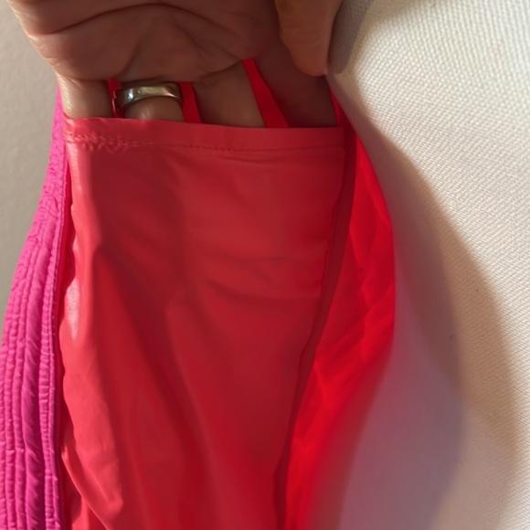 The North Face Hot Pink Quilted Jacket - Picture 9 of 16